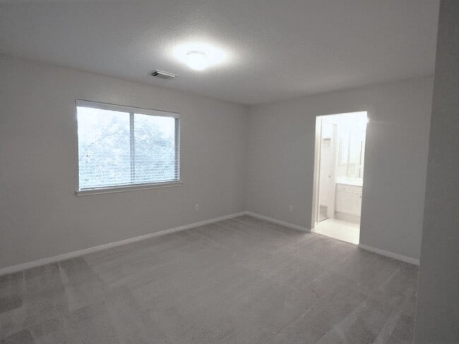 Building Photo - 2849 Lantana Ridge Dr