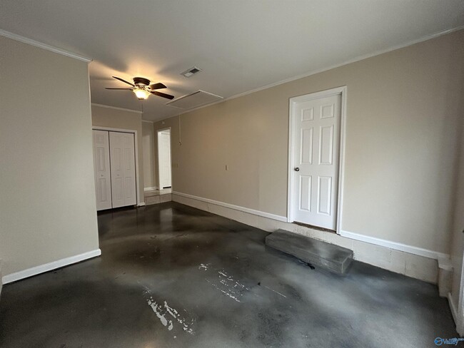Building Photo - 6873 Old Railroad Bed Rd