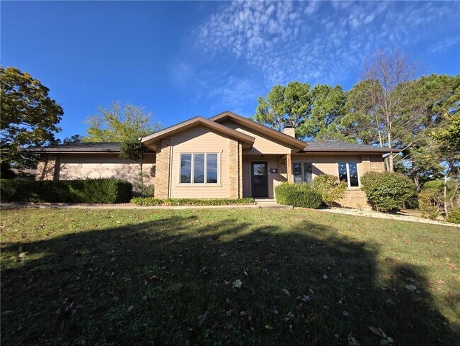 Primary Photo - 29 Dunedin Dr