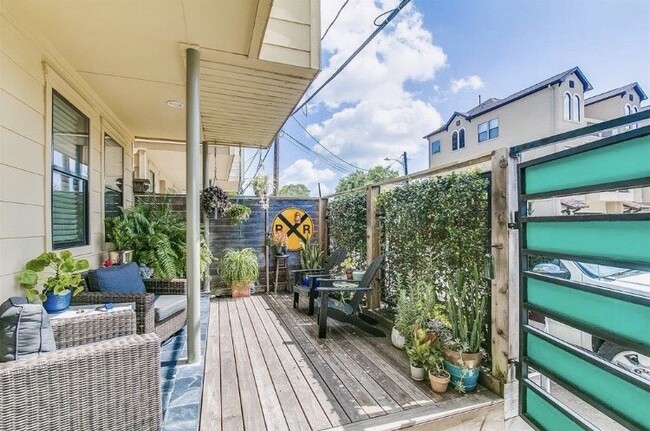 Building Photo - 1703 Patterson St