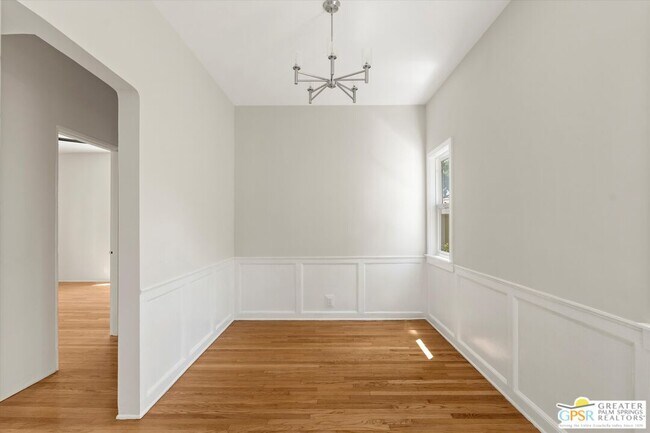 Building Photo - 1115 S Ogden Dr