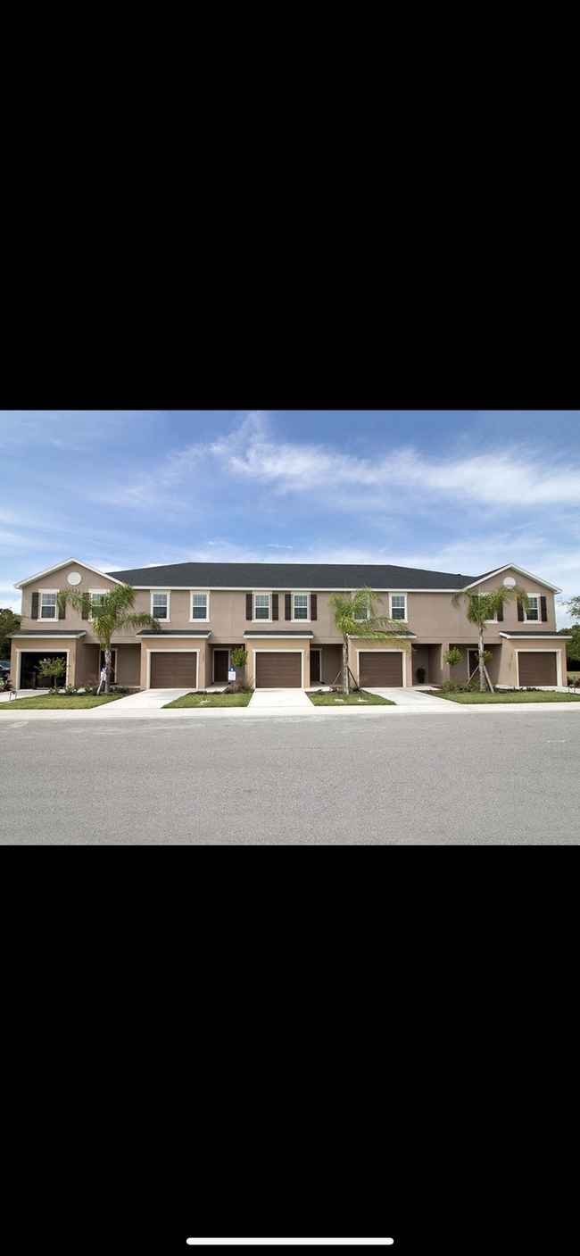 Primary Photo - 1082 Grantham Dr