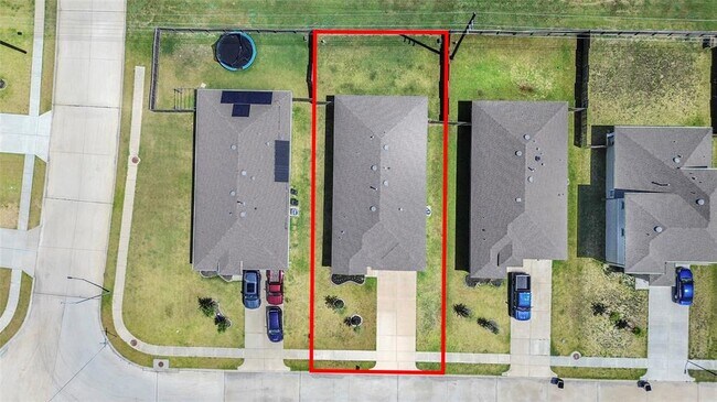 Building Photo - 14734 Sweetwater Dr