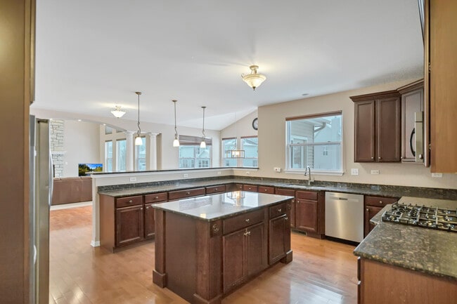 Building Photo - 426 Kingfisher Rd