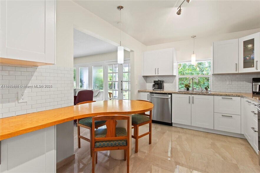 Building Photo - 7350 SW 107th Ter