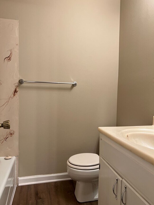 Building Photo - 16 Patty Ln