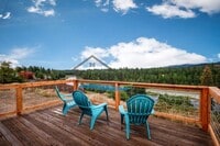 Building Photo - Post Falls Riverfront Home!