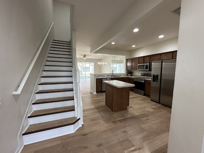 Building Photo - "Spacious 3-Bed Townhouse with 2.5 Baths in Beautiful Bradenton!"