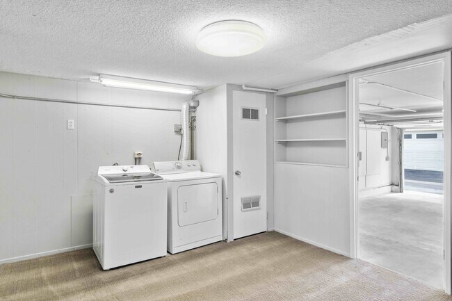 Building Photo - 5215 Sepulveda Blvd