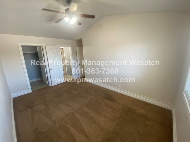 Building Photo - Move In Special!  1/2 Off First Months Rent  Check Out This 3 bed, 2 bath Condo with Hardwood Flo...