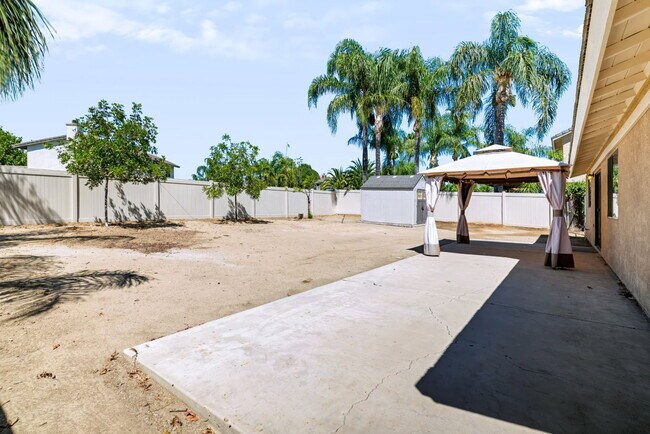 Building Photo - 26214 Lazy Creek Rd