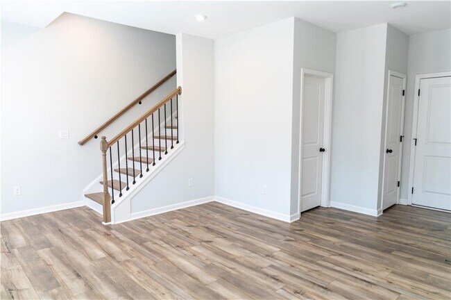 Building Photo - 2673 Whistler Wy NE