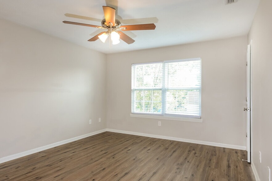 Building Photo - 6238 Tybalt Pl