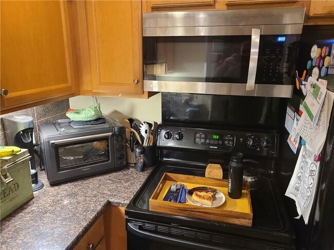 Building Photo - 413 Atwells Ave