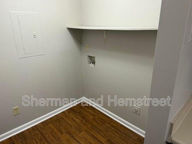 Building Photo - 112 Commons Dr