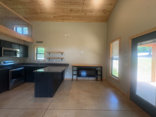 Building Photo - 35 Tiny Time Ln