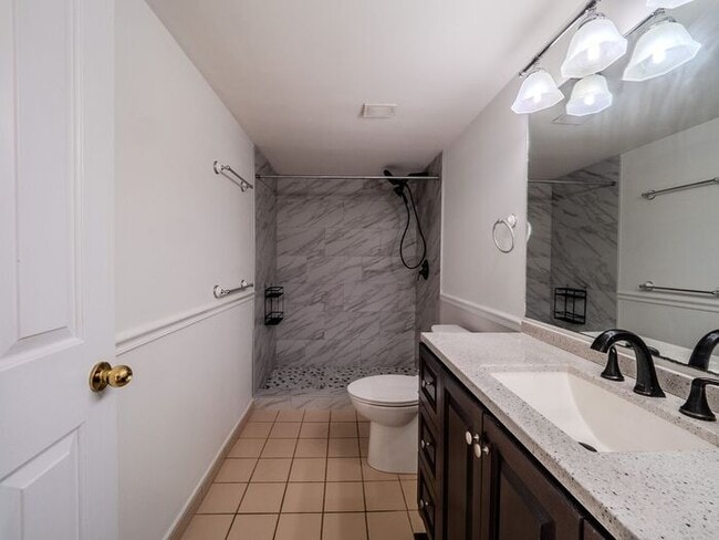 Building Photo - 2870 Pharr Ct S Northwest