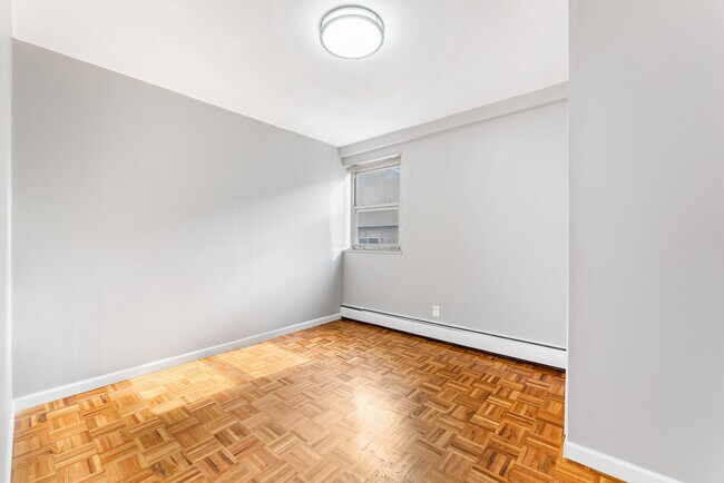 Primary Photo - 350 Elmora Ave