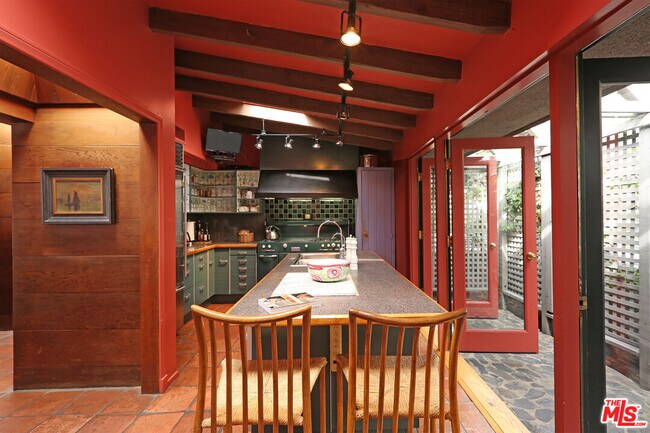 Building Photo - 2673 Mandeville Canyon Rd