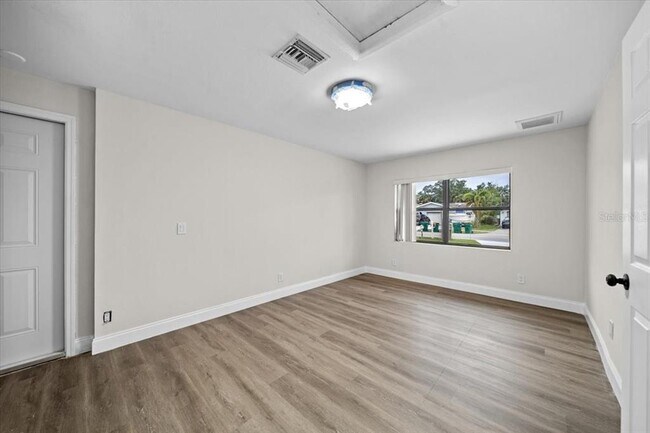 Building Photo - 21224 Quesada Ave