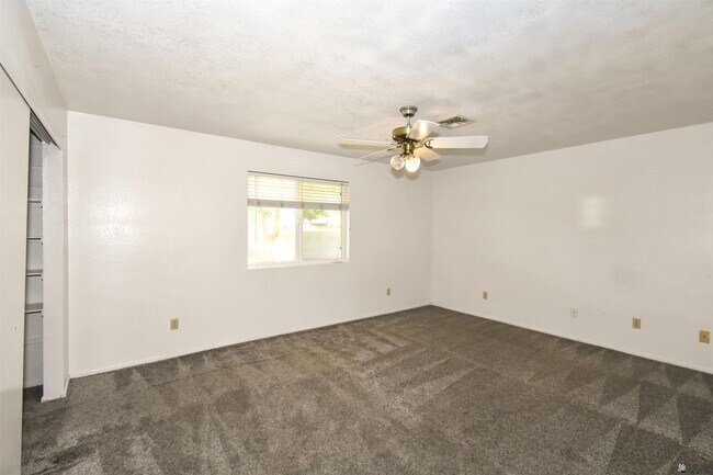 Building Photo - 3477 E Cuadrilla Ln