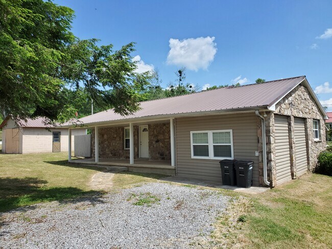 Building Photo - 329 Loop Drive