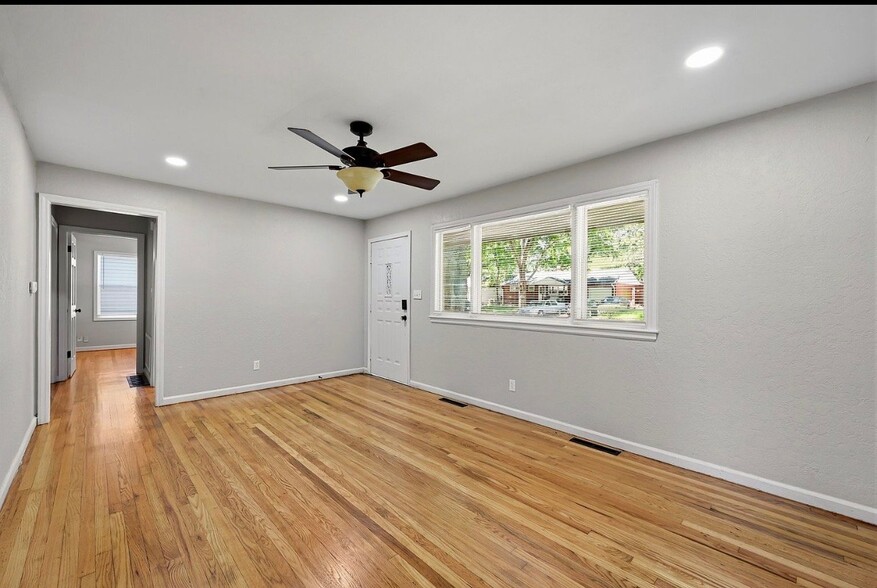 Building Photo - 7317 Elm Ave