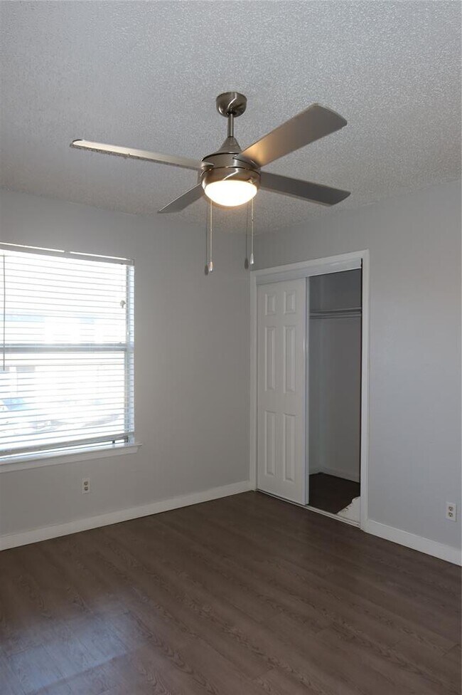 Building Photo - 2005 Glen Allen St