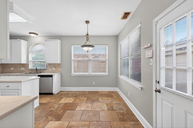 Building Photo - 13835 Bentpath Dr