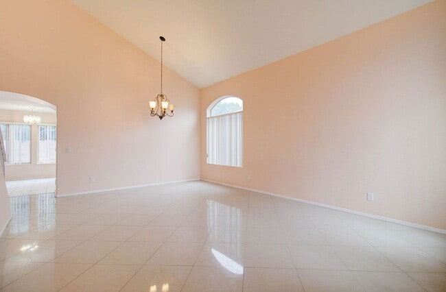 Building Photo - 1350 W Pelican Ct