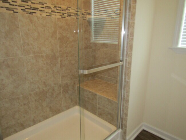 Building Photo - 37 Jurua Ct