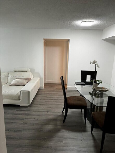 Building Photo - 200 177th Dr