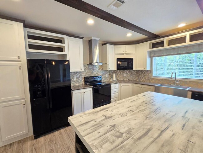 Building Photo - 1555 US-90