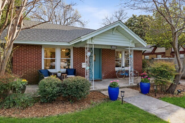 Building Photo - 2732 Catherine St
