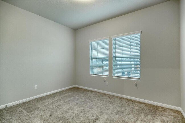 Building Photo - 2701 Danbury Ln