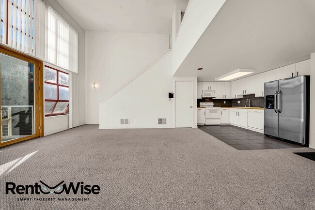 Building Photo - 68 McCoppin St