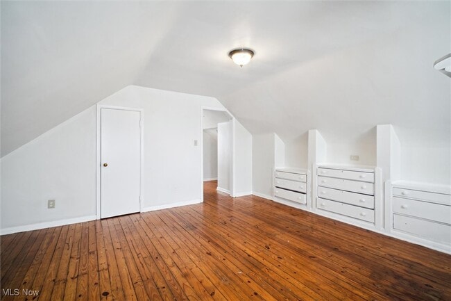 Building Photo - 5215 E 115th St