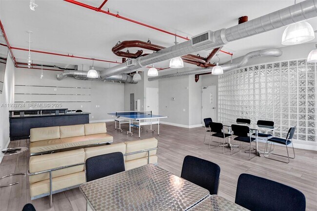 Building Photo - 3029 NE 188th St