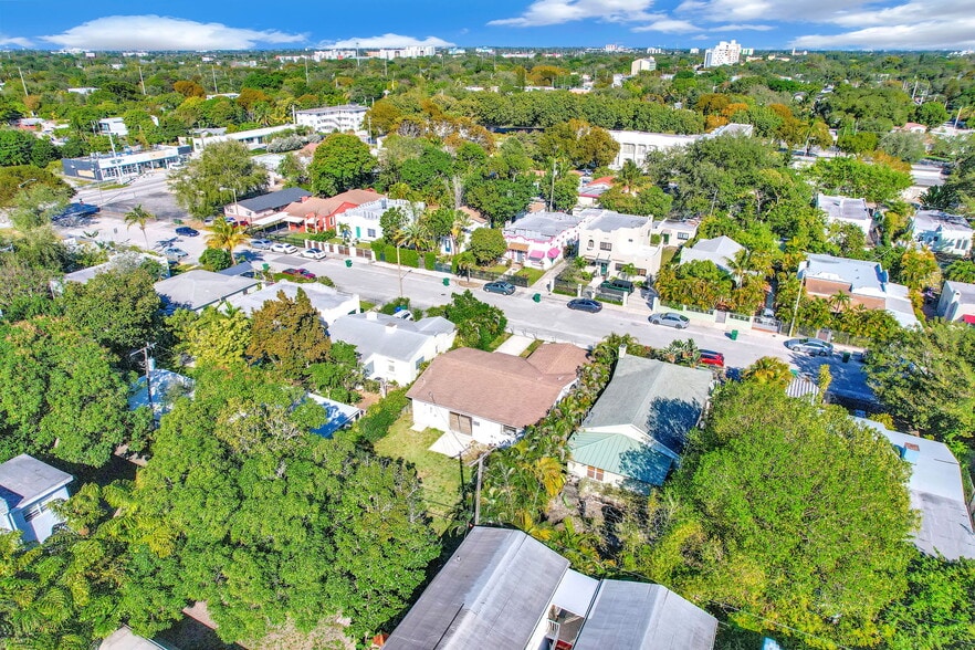 Building Photo - 135 NW 48th Ct