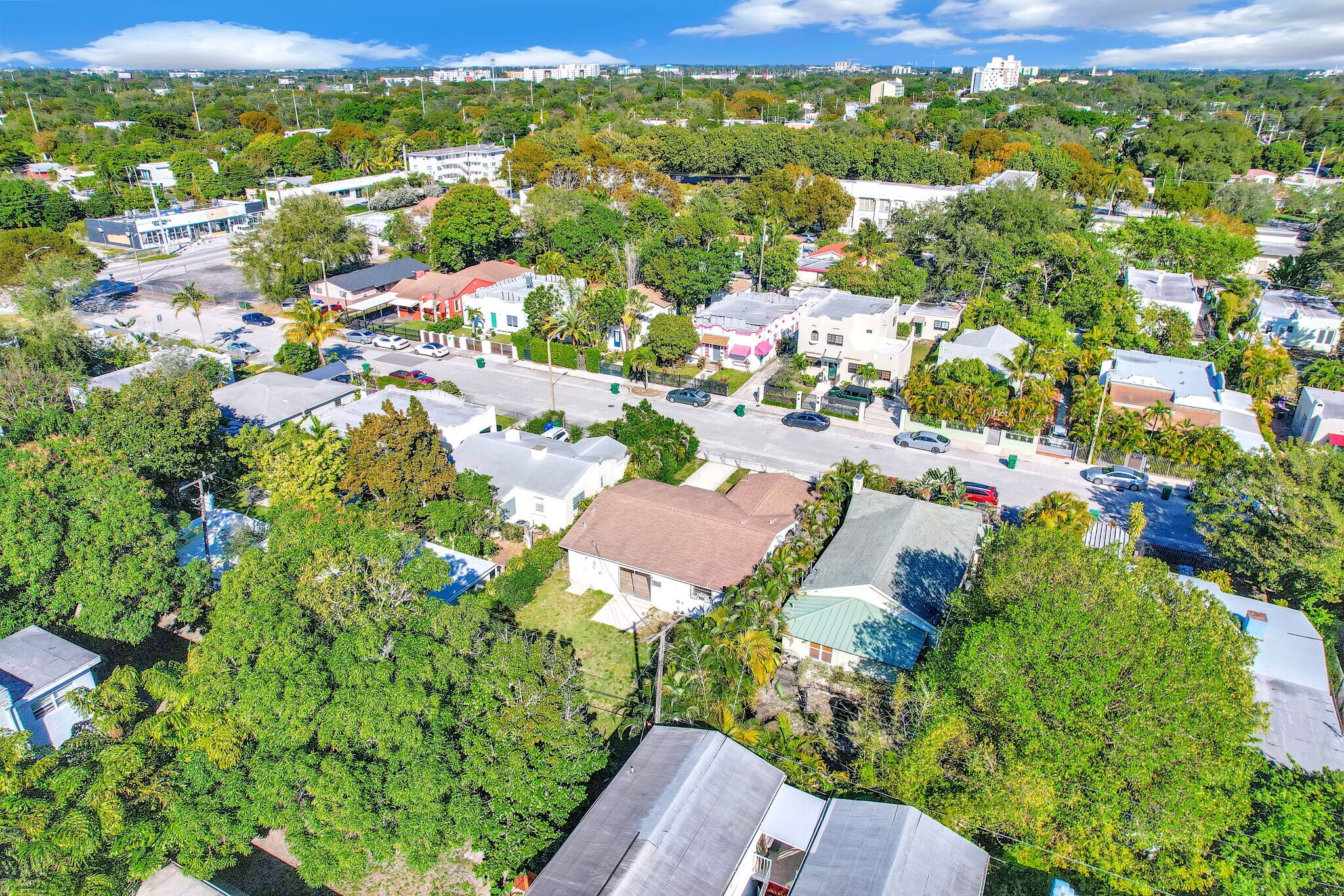 Building Photo - 135 NW 48th Ct