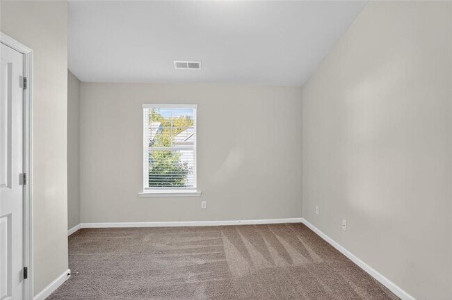 Building Photo - 1553 Spring Hollow Way