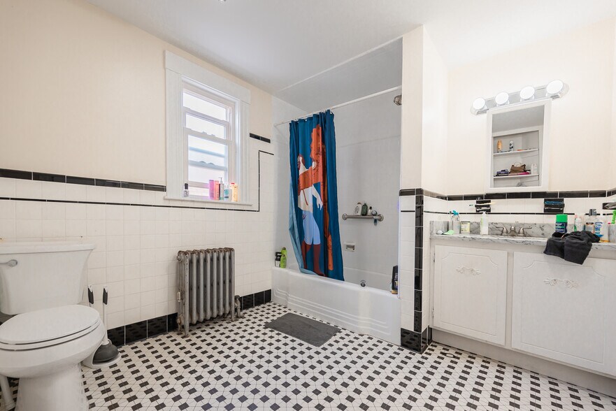 Building Photo - 23 Wisconsin Ave