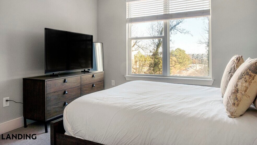 Building Photo - 2550 Blackmon Dr