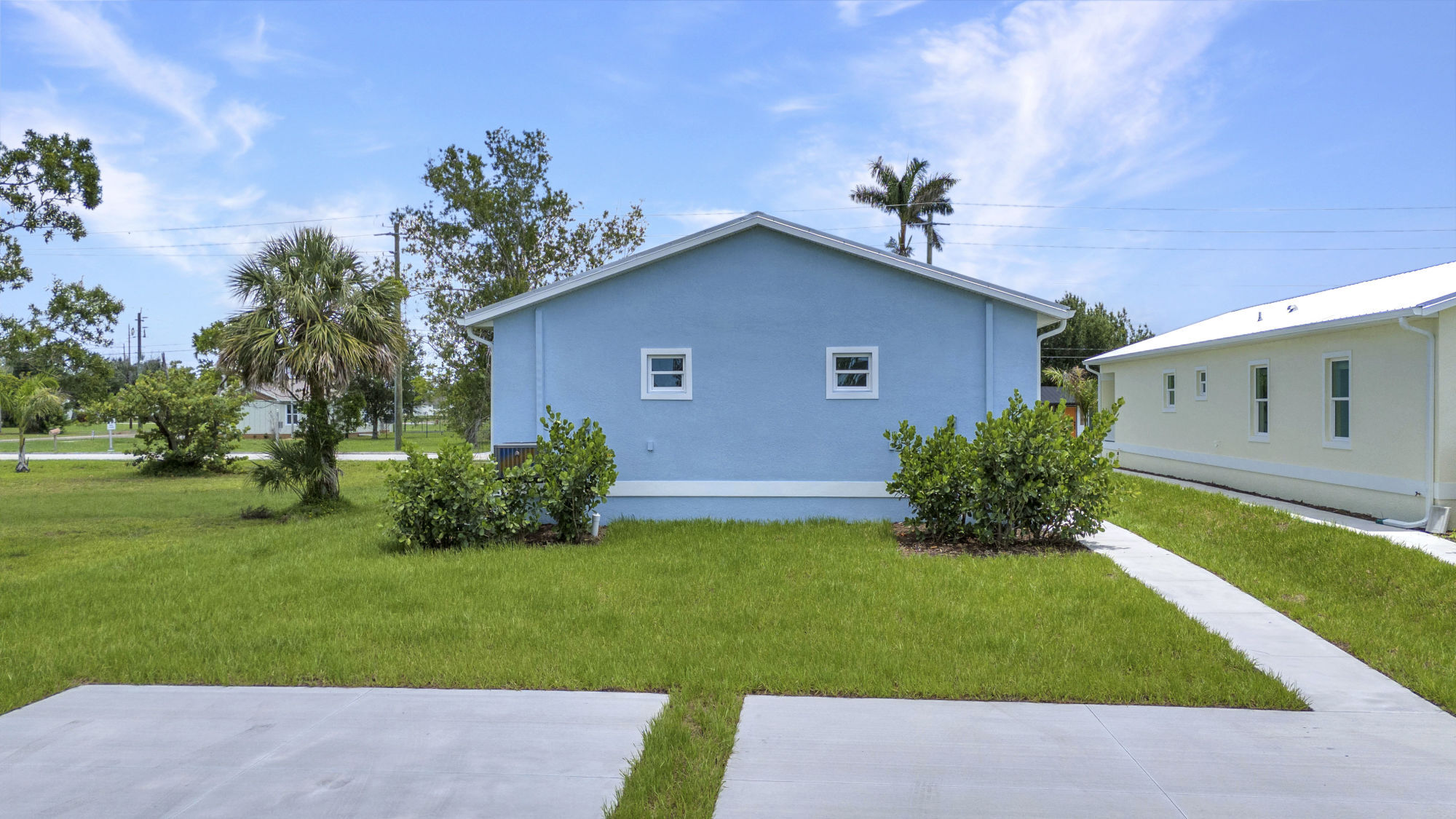 Building Photo - 409 Carmalita St