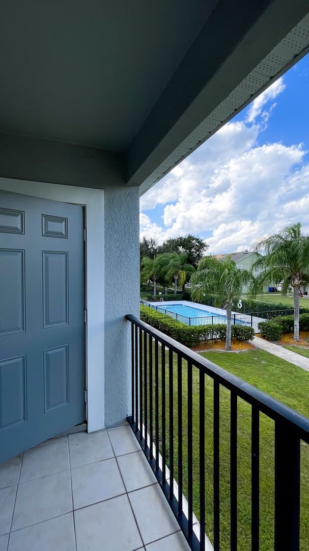 Building Photo - Beautifully Updated 3-Bedroom Townhouse in...