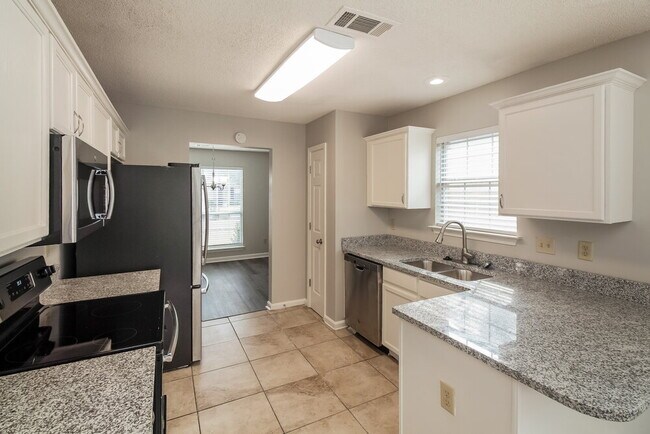 Building Photo - 9060 Weeping Cherry Ln