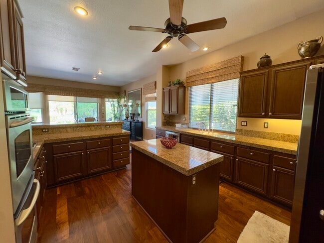 Building Photo - 128 Kavenish Dr