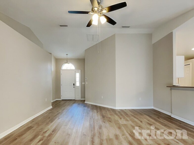 Building Photo - 3124 58th Terrace E