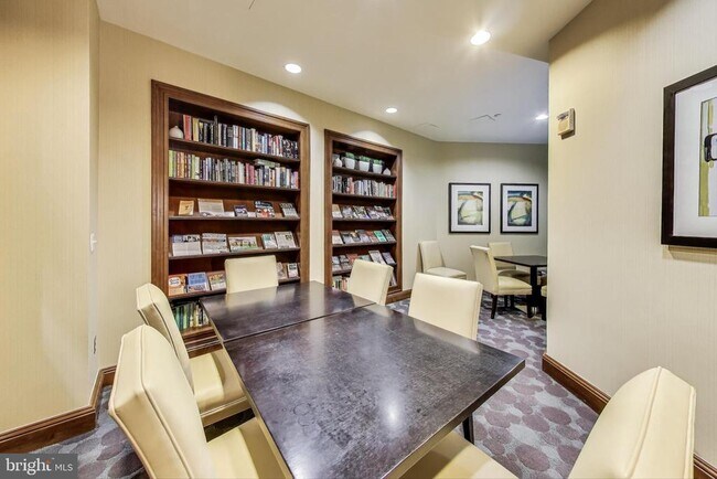 Building Photo - 2720 S Arlington Mill Dr