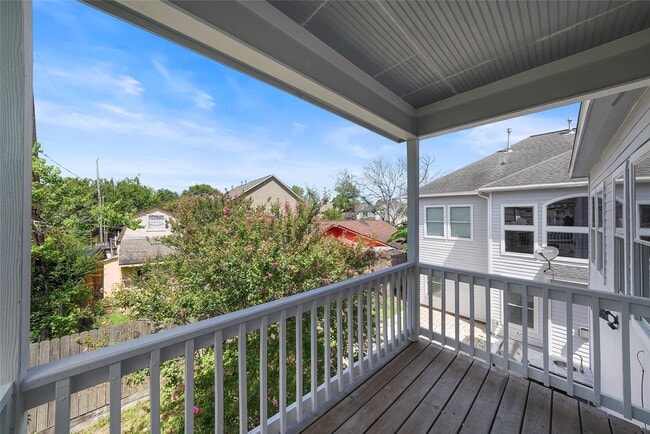 Building Photo - 1213 Wakefield Dr